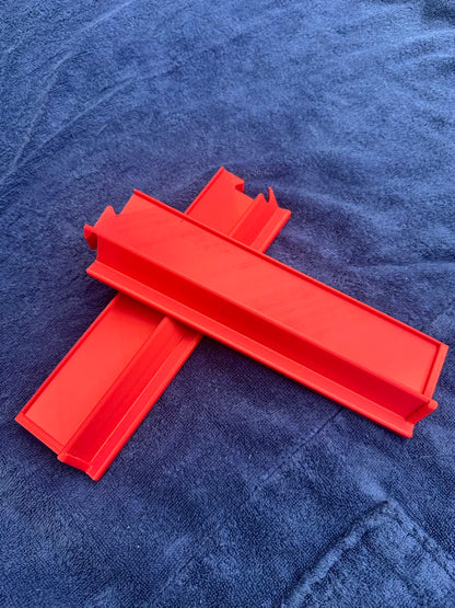 travel racks split in two for american mahjong that is perfect for travel mahjong. It splits in two to fit in a backpack or purse, but can also fit full-size tiles