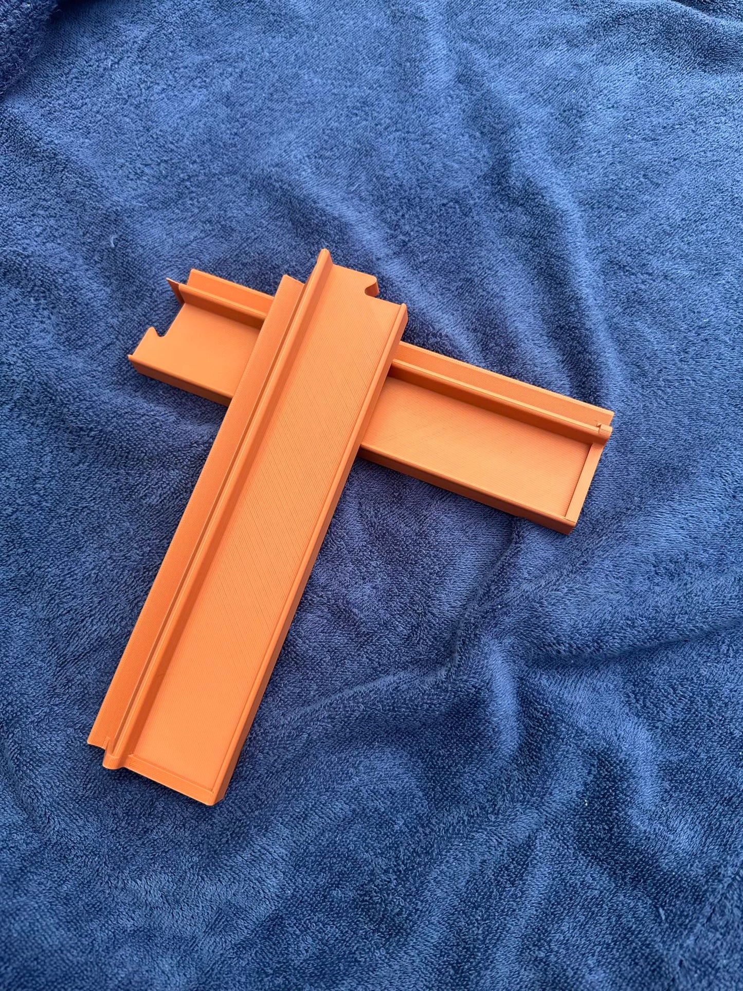 Travel Racks for American Mahjong that fits full size tiles and splits in two to fit in a purse