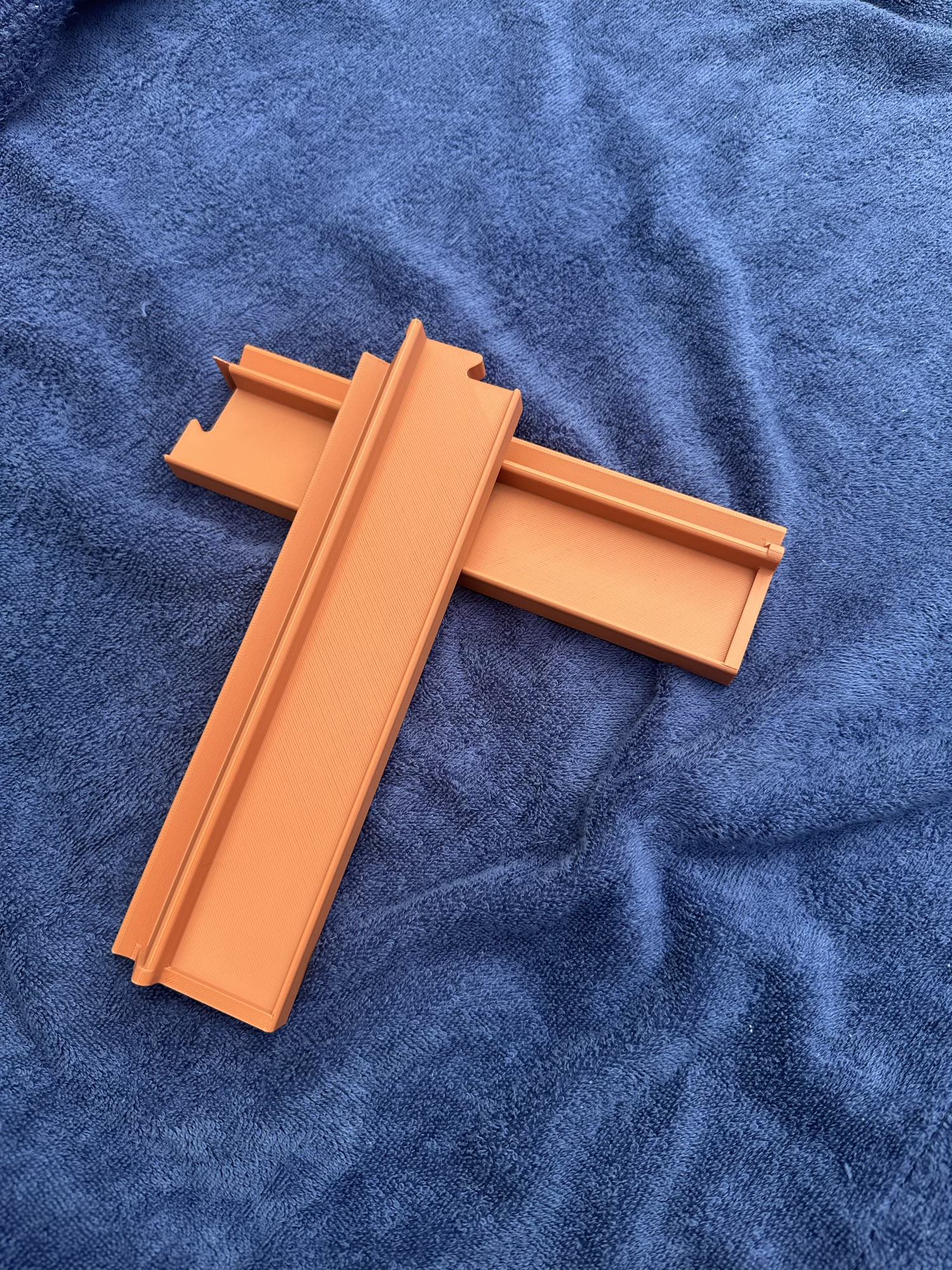 Travel Racks for American Mahjong that fits full size tiles and splits in two to fit in a purse